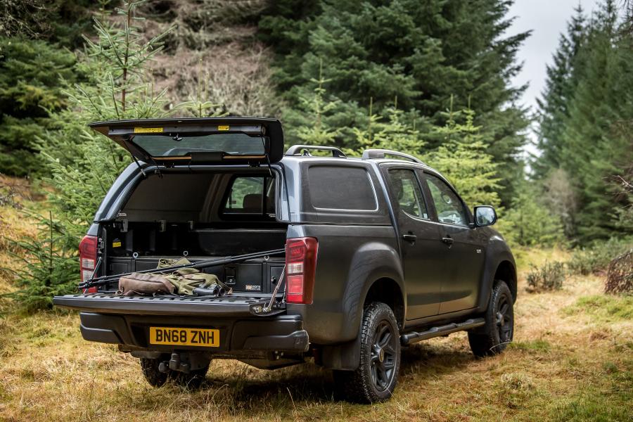  Isuzu D-Max Huntsman 2017 года  (UK) (фото 25 из 48)